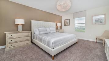 5 slaapkamers, een kluis op de kamer, een strijkplank/strijkijzer