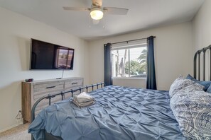 4 Schlafzimmer, Bügeleisen/Bügelbrett, Reisekinderbett, Internetzugang