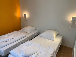 4 bedrooms, travel cot, free WiFi, bed sheets