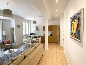 テレビ、ステレオ