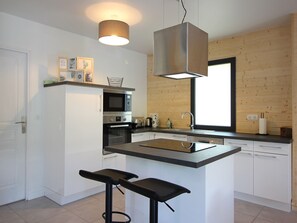 Fridge, microwave, dishwasher, highchair