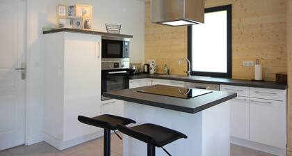 Modernes Chalet 92m², WLAN, nahe Mont-Dore