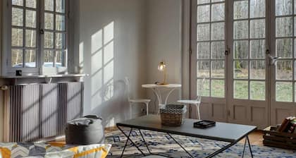 Retraite Paisible au CĆur de la ForĂȘt de Rambouillet avec Ătang PrivĂ© et Charme Authentique
