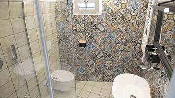 Doppelzimmer, mit Bad | Badezimmer