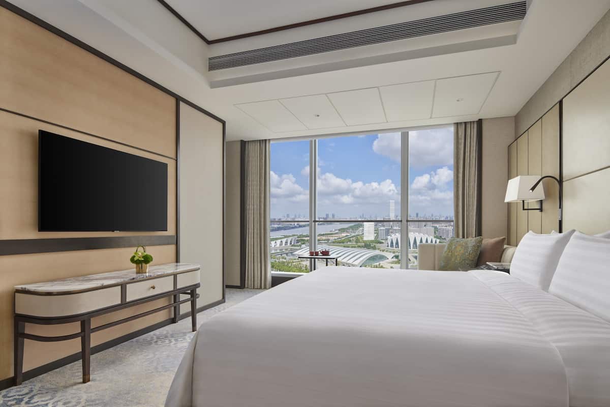 Executive River View Suite King