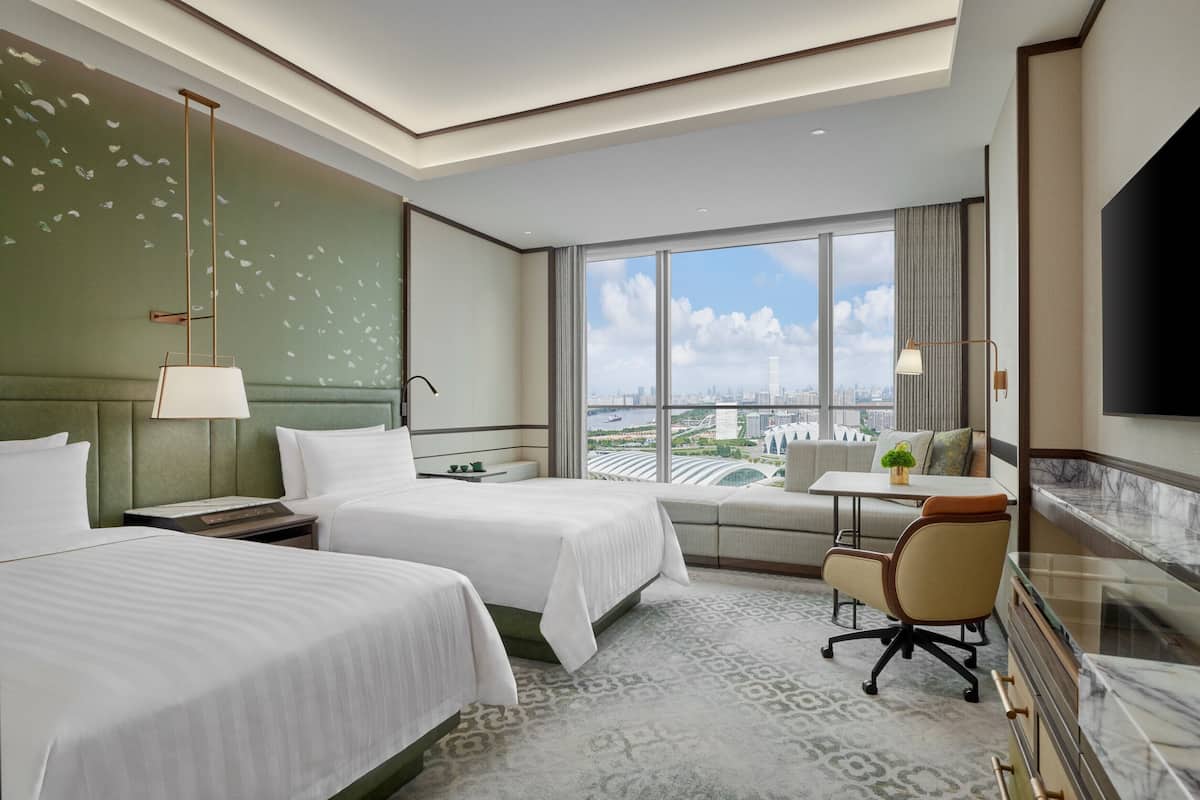 Deluxe River View Twin
