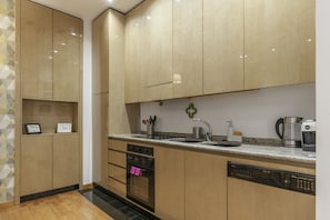 Oven, stovetop