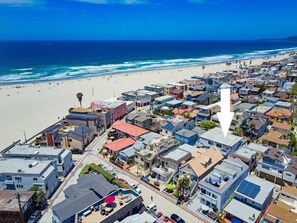 Beach nearby, beach towels