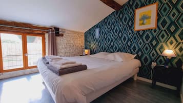 4 quartos, ferros/tábuas de passar roupa, Wi-Fi, roupa de cama