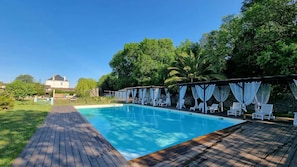 A heated pool - La Mangeoire 2 bedroom gîte (Saint-Just-Luzac)