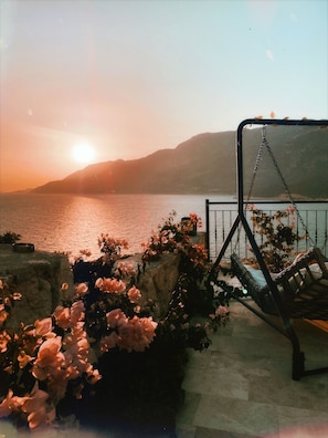 Front of property - GÜMÜŞ YAZAR HOTEL (Kas)