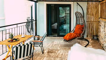 Chambre Luxe, baignoire Ă jets, vue mer | Minibar, coffres-forts dans les chambres, bureau