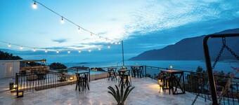 GÜMÜŞ YAZAR HOTEL