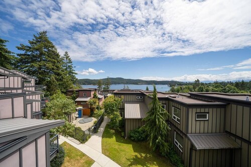 2 Bedroom Sooke Townhome