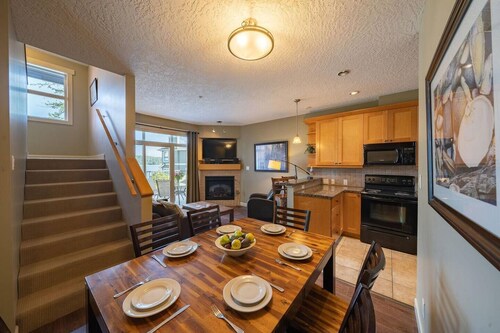 Spacious 2 Bedroom Townhome, Sooke