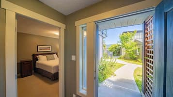 3 makuuhuonetta, silitysrauta/-lauta, ilmainen Wi-Fi, vuodevaatteet