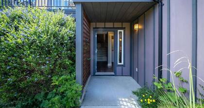 Sooke Townhome, 3 Bedrooms