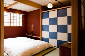 2 عدّة غرف نوم ومكتب ومكواة/لوح كي وواي فاي مجانًا