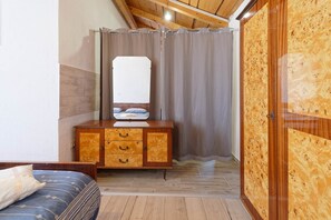 2 chambres, fer et planche Ă repasser, Wi-Fi gratuit, draps fournis