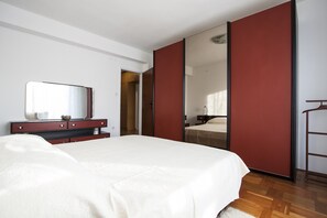 2 bedrooms, iron/ironing board, free WiFi, bed sheets - Apartment Nola - Two Bedroom Apartment with Balcony (Porec)