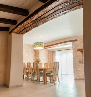 Dining - Casa Nuoneti - Four Bedroom Holiday Home with Pool (Zminj)