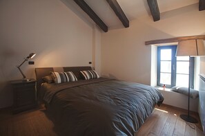 2 soverom, strykejern/-brett, wi-fi (inkludert) og sengetøy