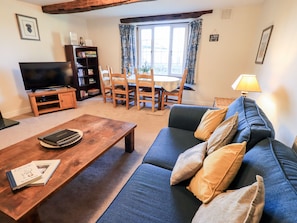 Living area - St. Peters Cottage (Milnthorpe)