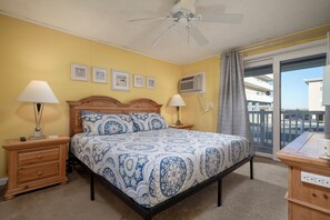 2 bedrooms, iron/ironing board, WiFi