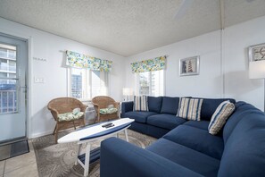 TV, DVD player - Cute ground floor condo, just 1/2 block to the beach (Ocean City)