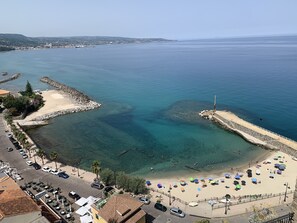 Beach nearby, sun loungers - Anna's HOUSE - Family HOME (Pizzo)