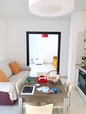 TV, books