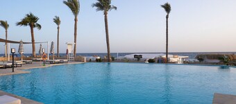 SUNRISE Remal Beach Resort