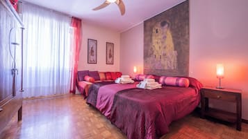 4 Schlafzimmer, BĂŒgeleisen/BĂŒgelbrett, kostenloses WLAN, BettwĂ€sche