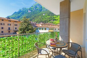 Familienapartment, Mehrere Schlafzimmer, 2 Bäder (Riva Dante Apartment) | Blick auf die Berge