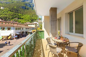 家庭公寓, 多间卧室, 双浴室 (Riva Dante Apartment) | 室外用餐