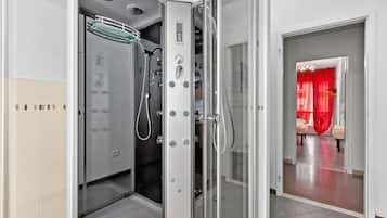 Familienapartment, 4 Schlafzimmer, 2 Bäder (Riva Dante Apartment) | Badezimmer