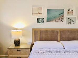 2 bedrooms, iron/ironing board, free WiFi, bed sheets - Stylish Beach Escape! Heated Pool, Bikes & Sunshine.  (Sanibel)