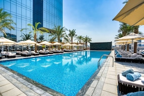 Außenpool, geöffnet von 09:00 Uhr bis 19:00 Uhr, Cabañas (kostenlos)