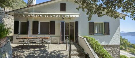 Premier Apartment, 3 Bedrooms | Terrace/patio