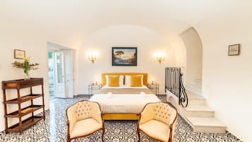 5 bedrooms, iron/ironing board, travel cot, WiFi