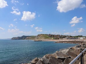 Beach - West Bay Holiday Home (Bridport)