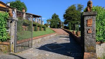 Enceinte de lâhĂ©bergement