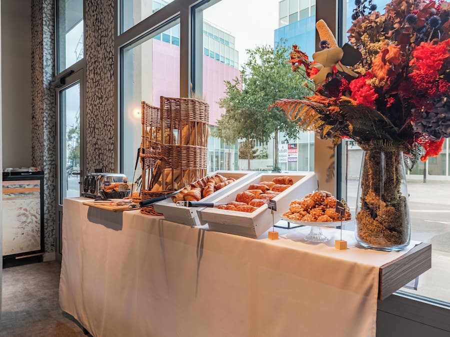 Daily buffet breakfast (EUR 19 per person)