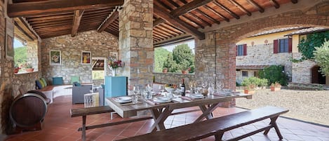 Outdoor dining