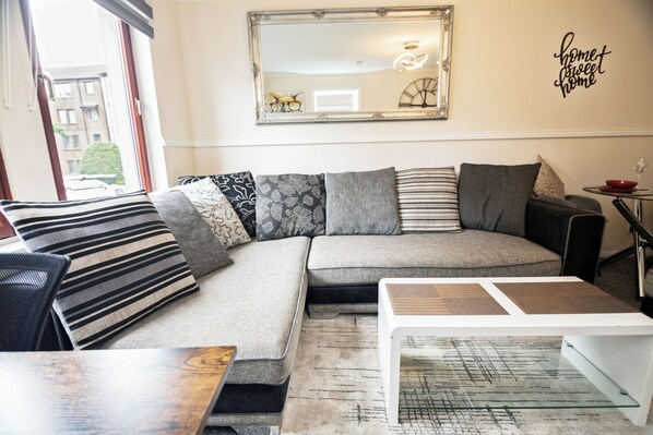 Apartment | Living area