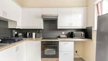 Apartment | Private kitchen | Fridge, microwave, oven, stovetop