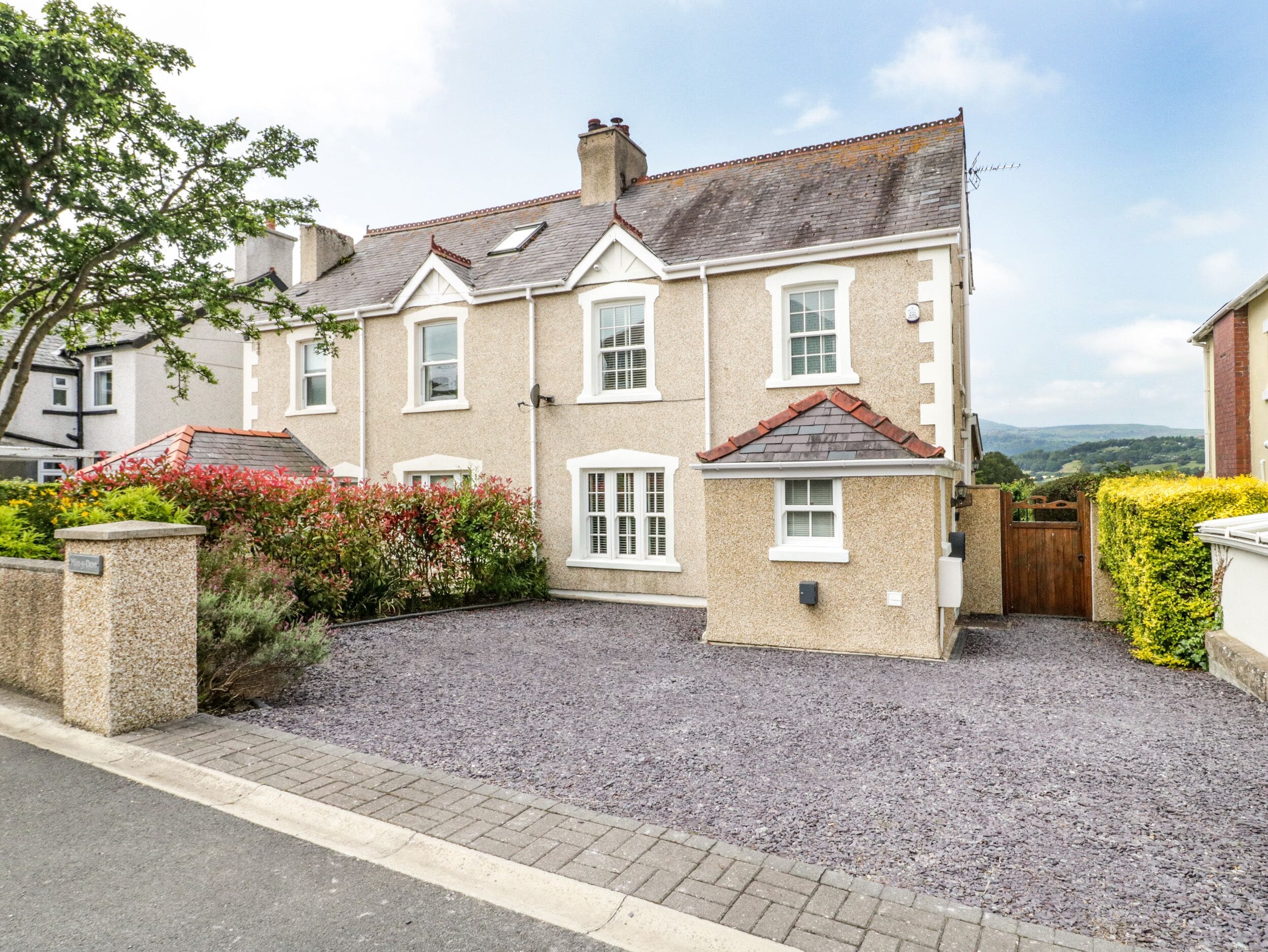 平房 | 住宿正面