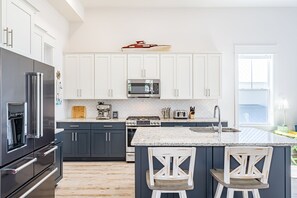 Oven, stovetop, dishwasher, toaster - Private Porches ~ Open Living Area ~ Community Pool (Inlet Beach)