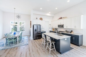 Oven, stovetop, dishwasher, toaster - Private Porches ~ Open Living Area ~ Community Pool (Inlet Beach)