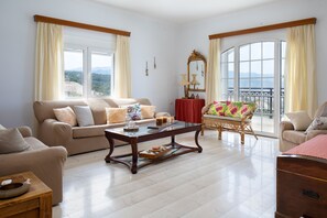 Apartment | Living area | 42-inch Smart TV with digital channels, TV, Netflix - Sunset Home with sea view (Chania)